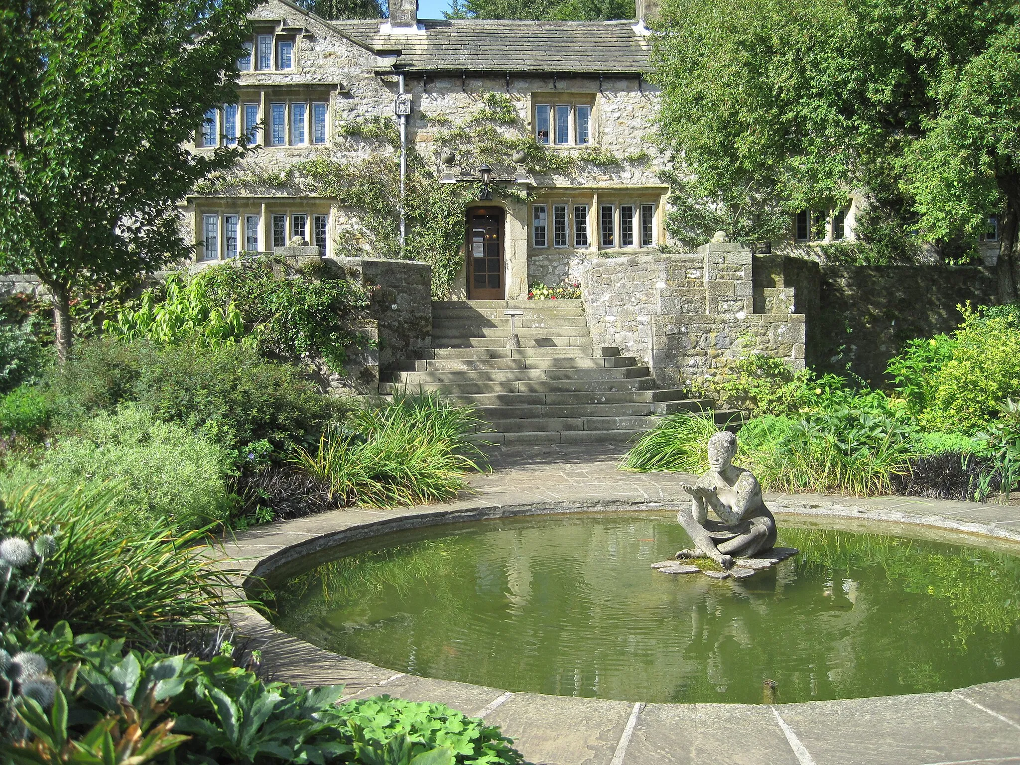 Photo showing: Parcevall Hall  with statue