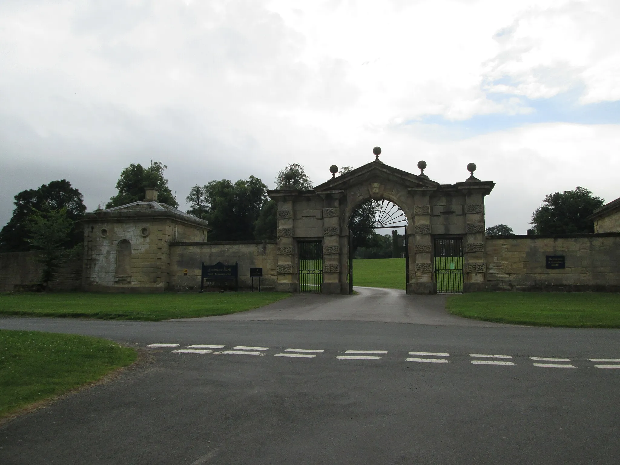Photo showing: The  East  Gates  to  Swinton  Park  c1740-50