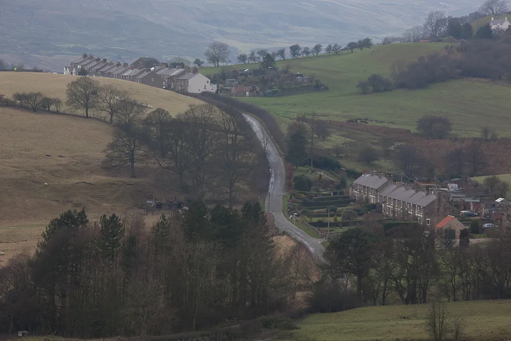 Photo showing: Hill Cottages and School Row