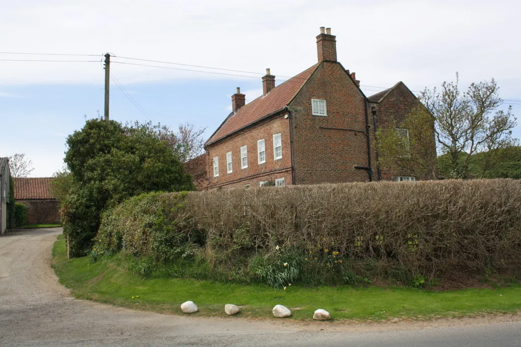 Photo showing: Farmhouse at Warlaby Nook Farm