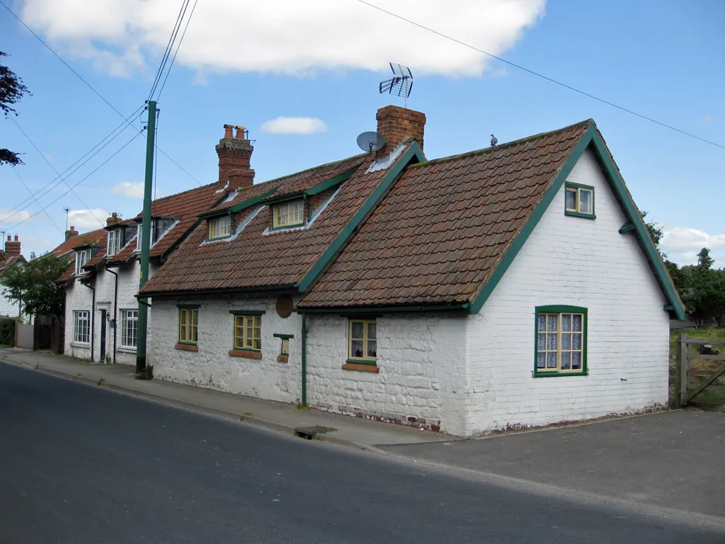 Photo showing: Cottages, Wintringham village