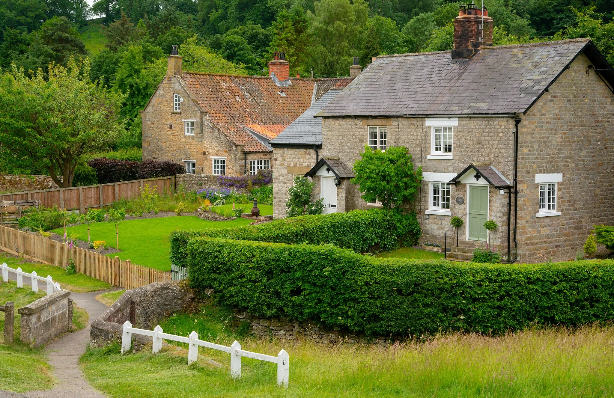 Photo showing: A peaceful green in the heart of the village