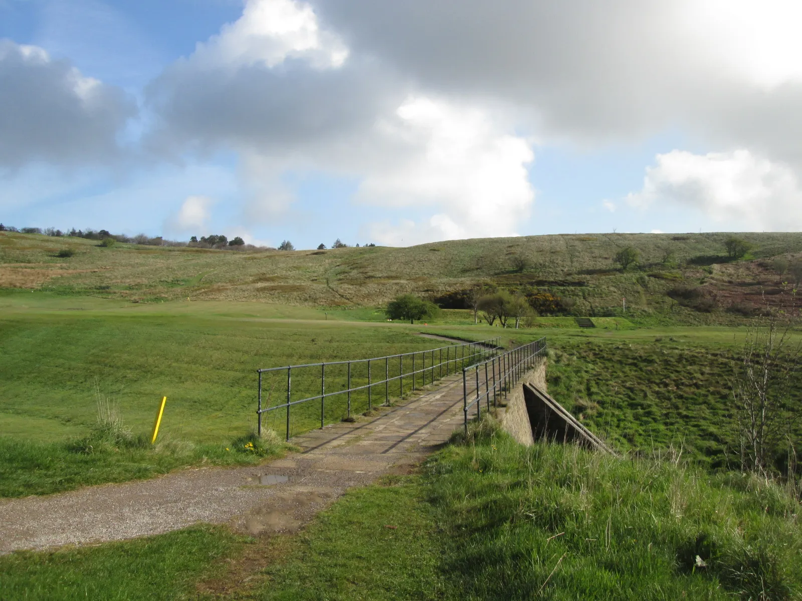 Photo showing: Bridge over Middle Grain Beck