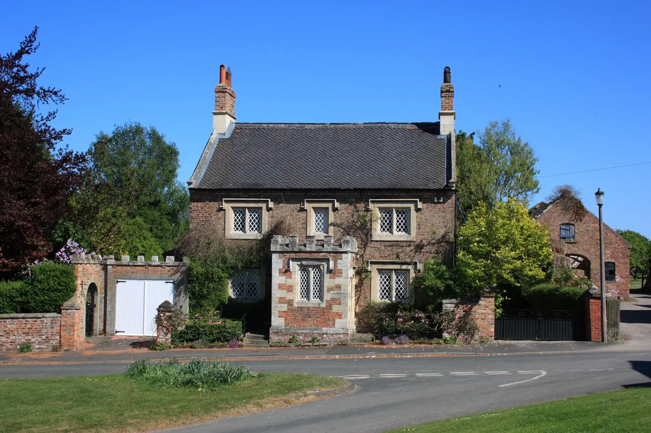 Photo showing: Old Castle House, Aldborough