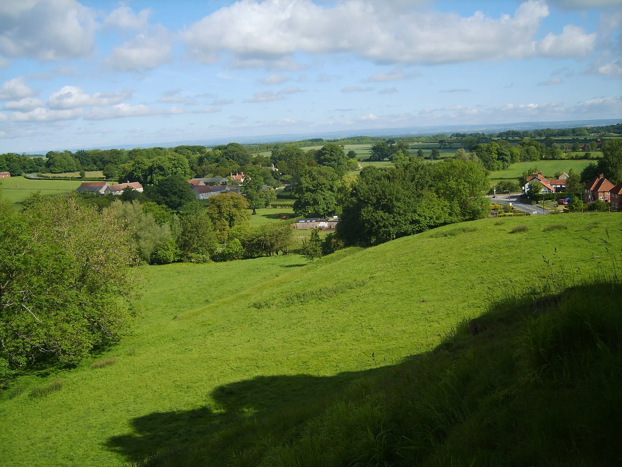 Photo showing: Over looking North Grimston