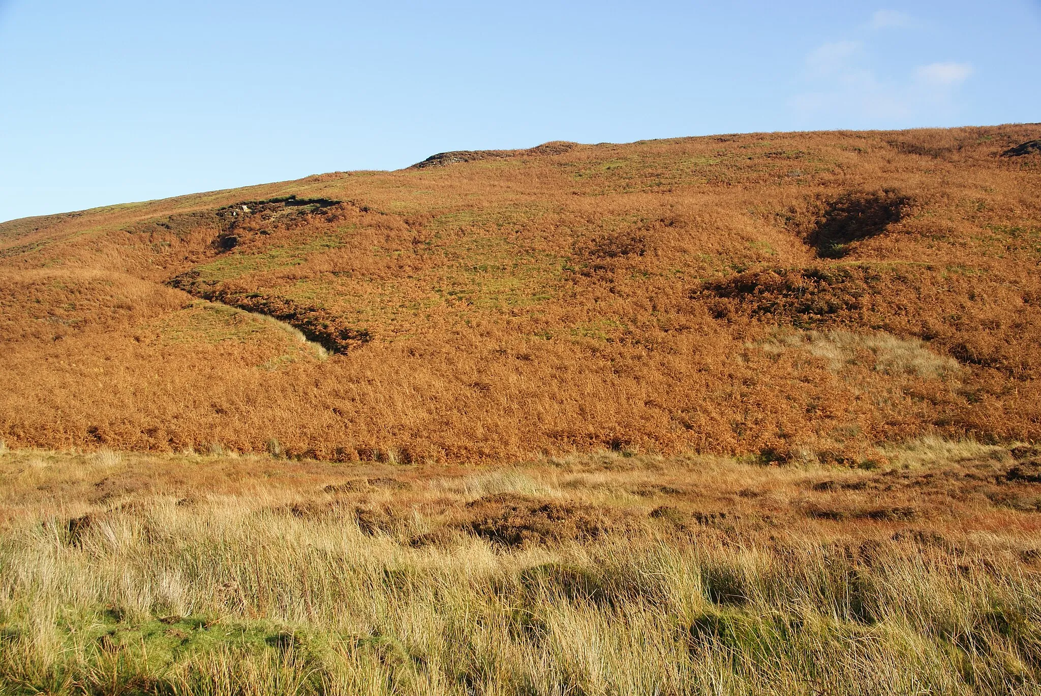 Photo showing: Quarry-marked hillside