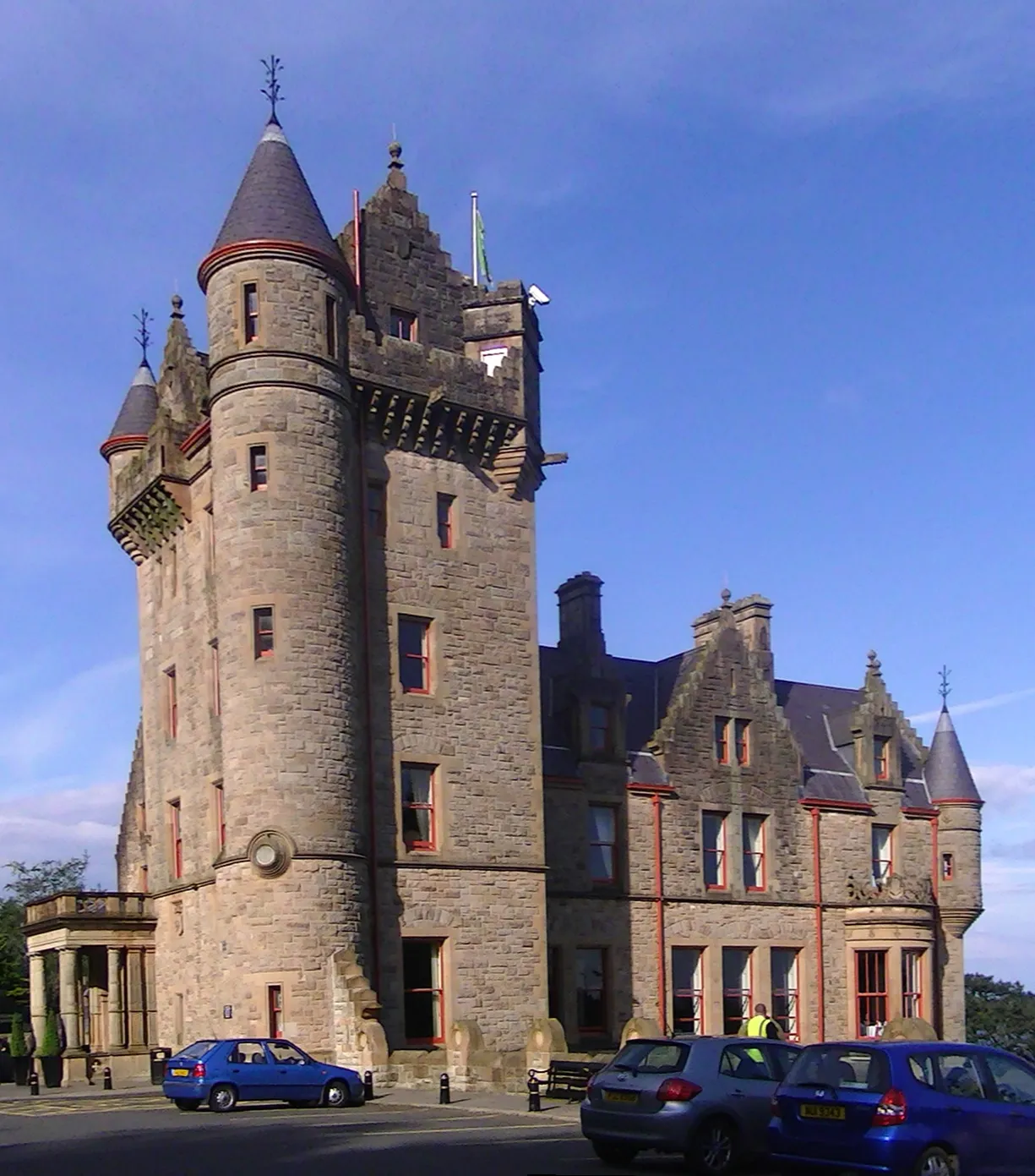 Photo showing: Belfast Castle (actually two photos stitched together)
