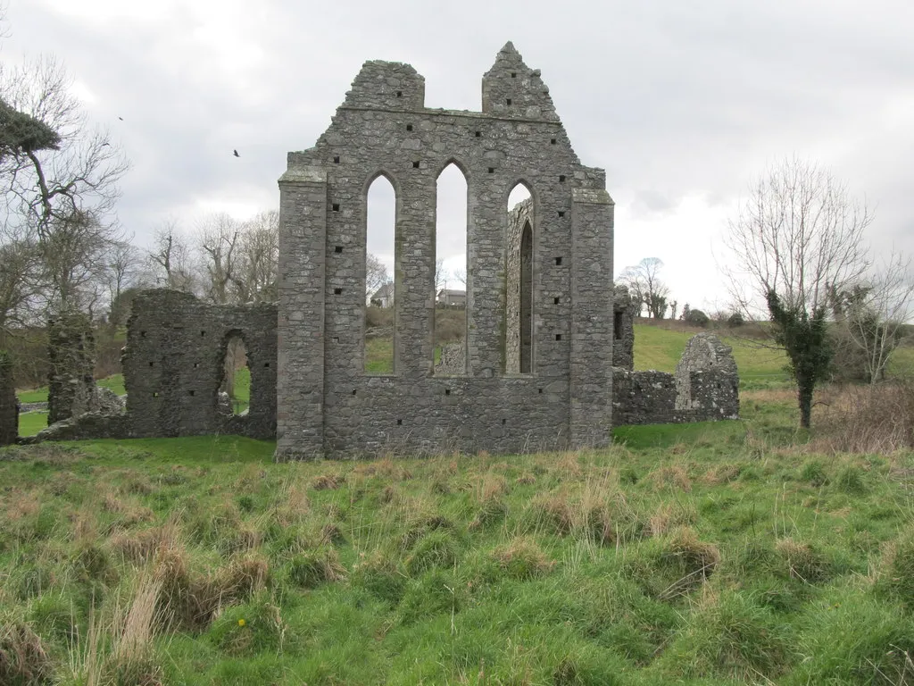 Photo showing: The great east window of Inch Abbey