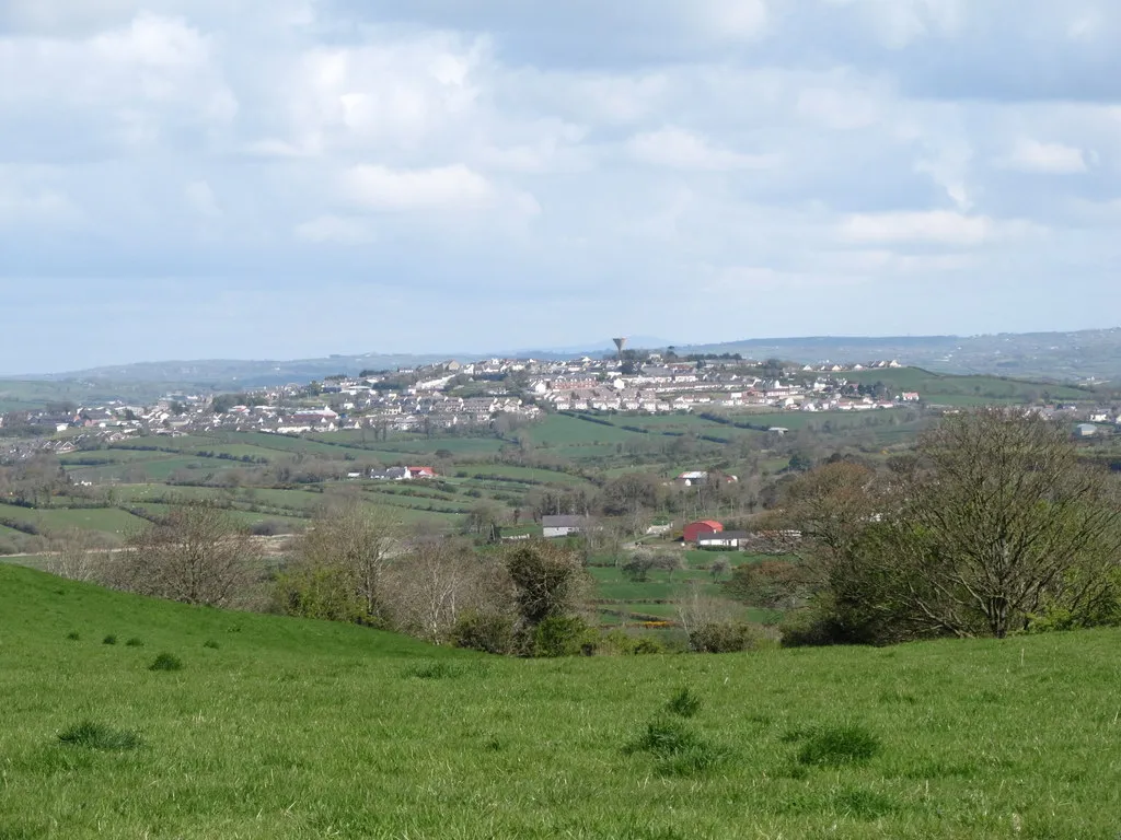 Photo showing: A town on a hill - Rathfriland from the Ballygorian Road