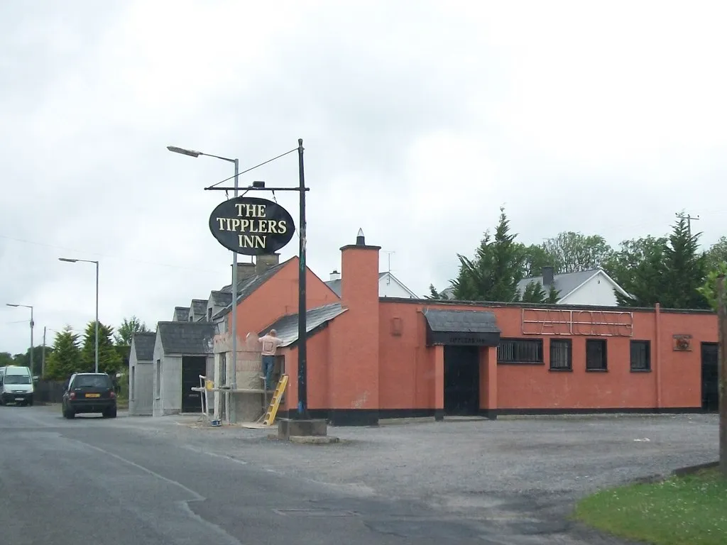 Photo showing: The Tipplers Inn, Arney Road, Skea