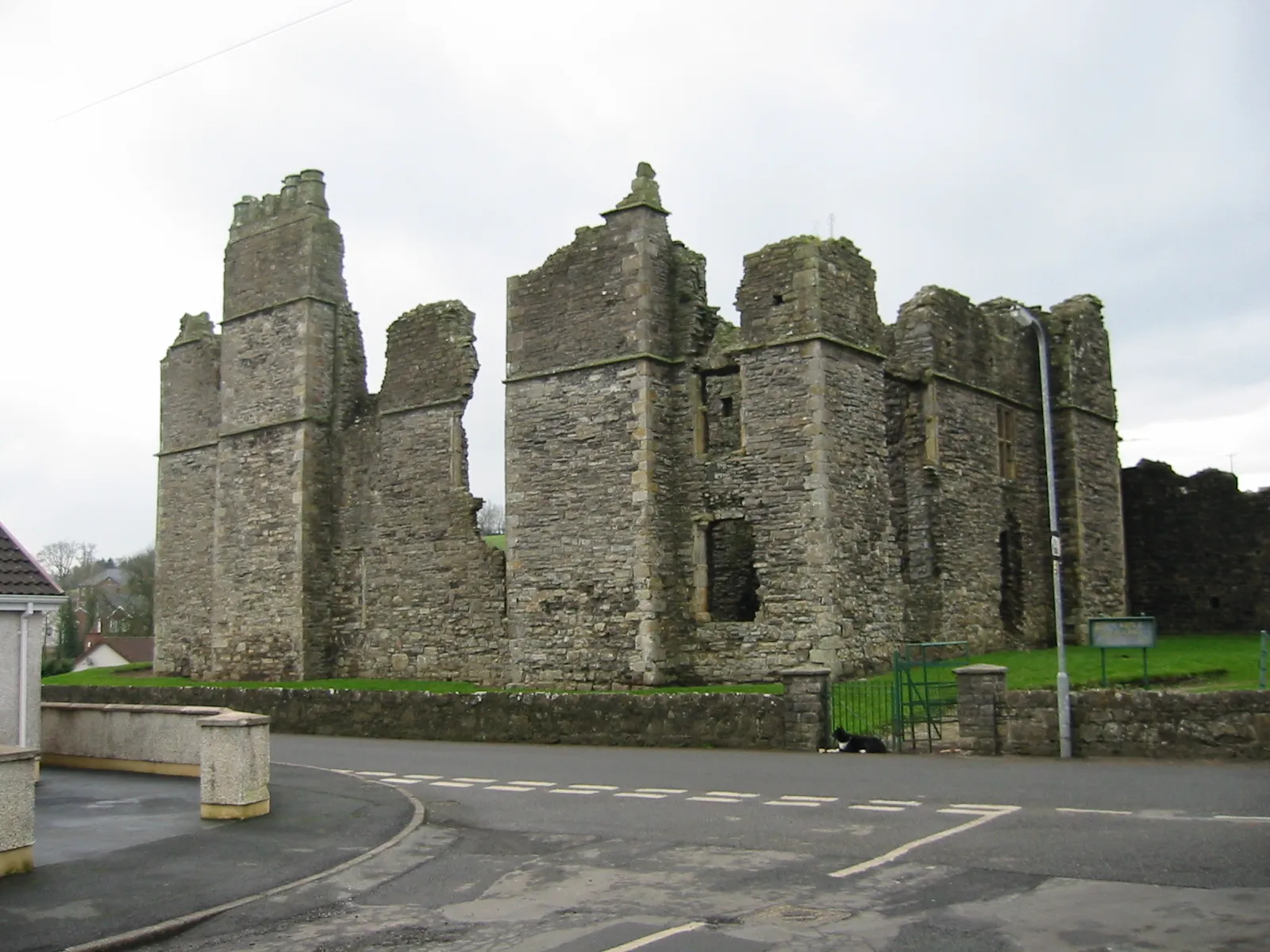Photo showing: Castle Caulfield, 2008