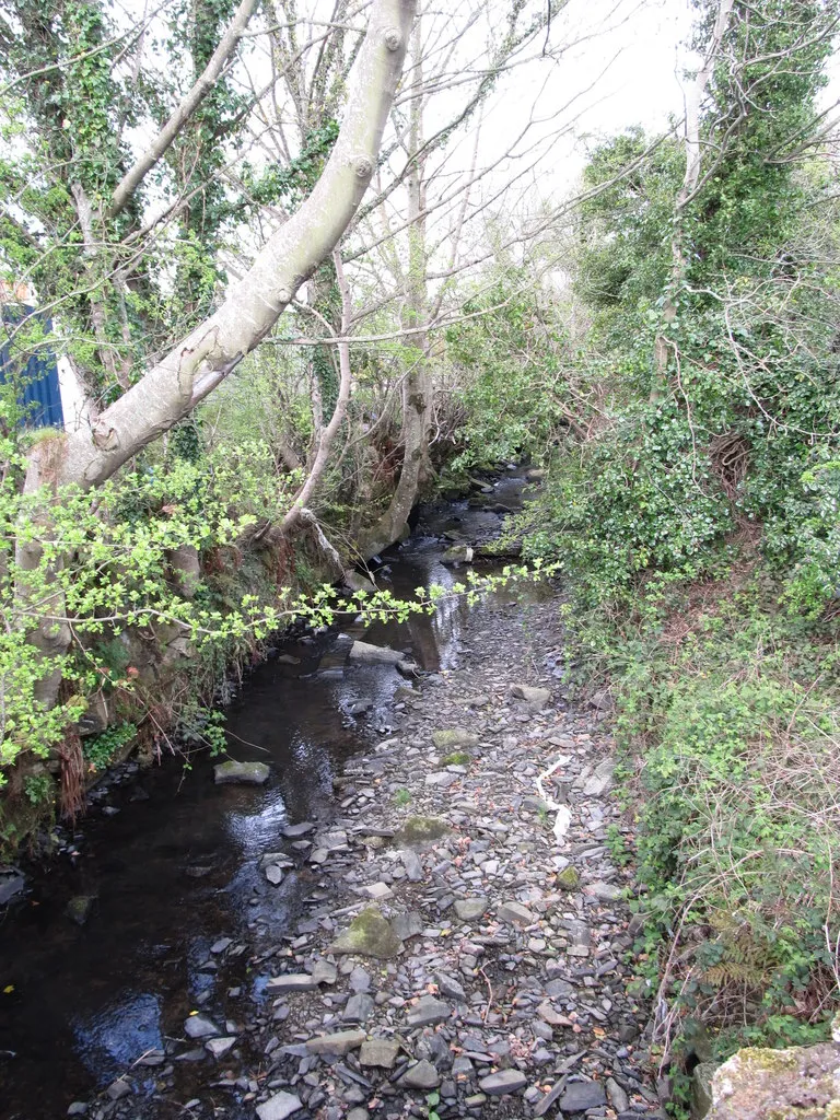 Photo showing: A depleted Owenglass River at Rathfriland Road bridge