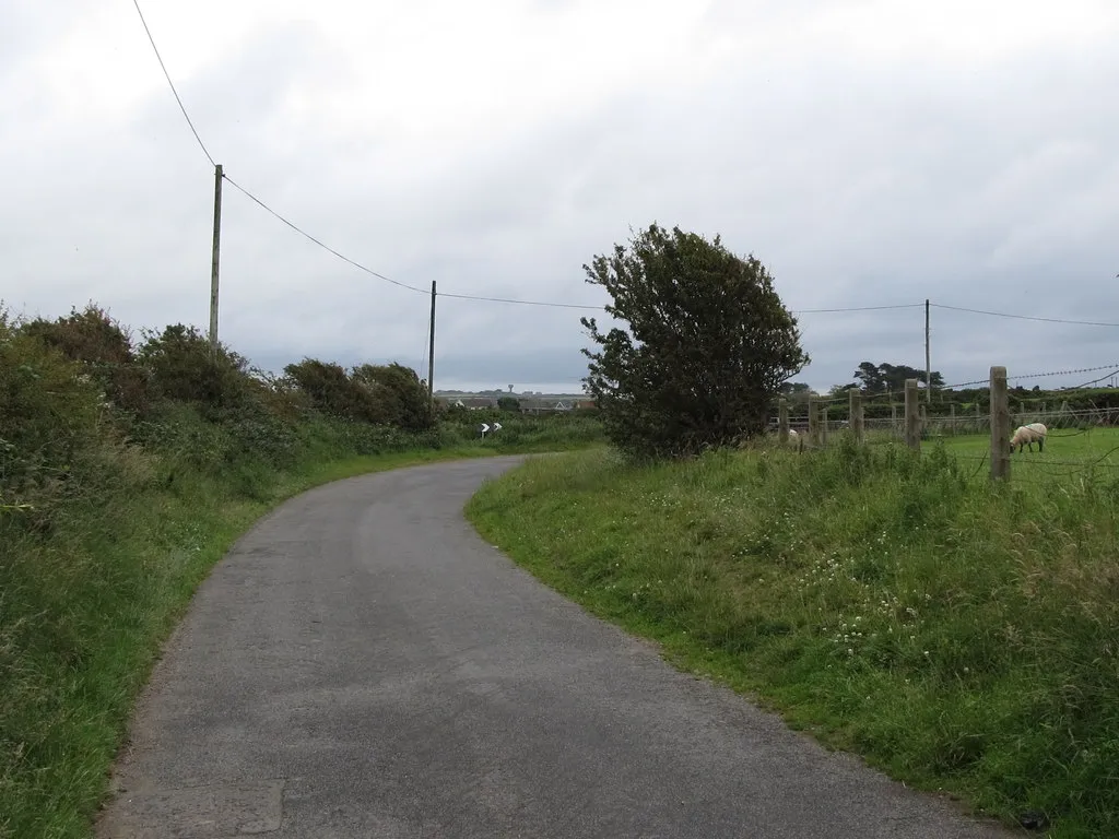 Photo showing: Bend on the Point Road south-west of Killough