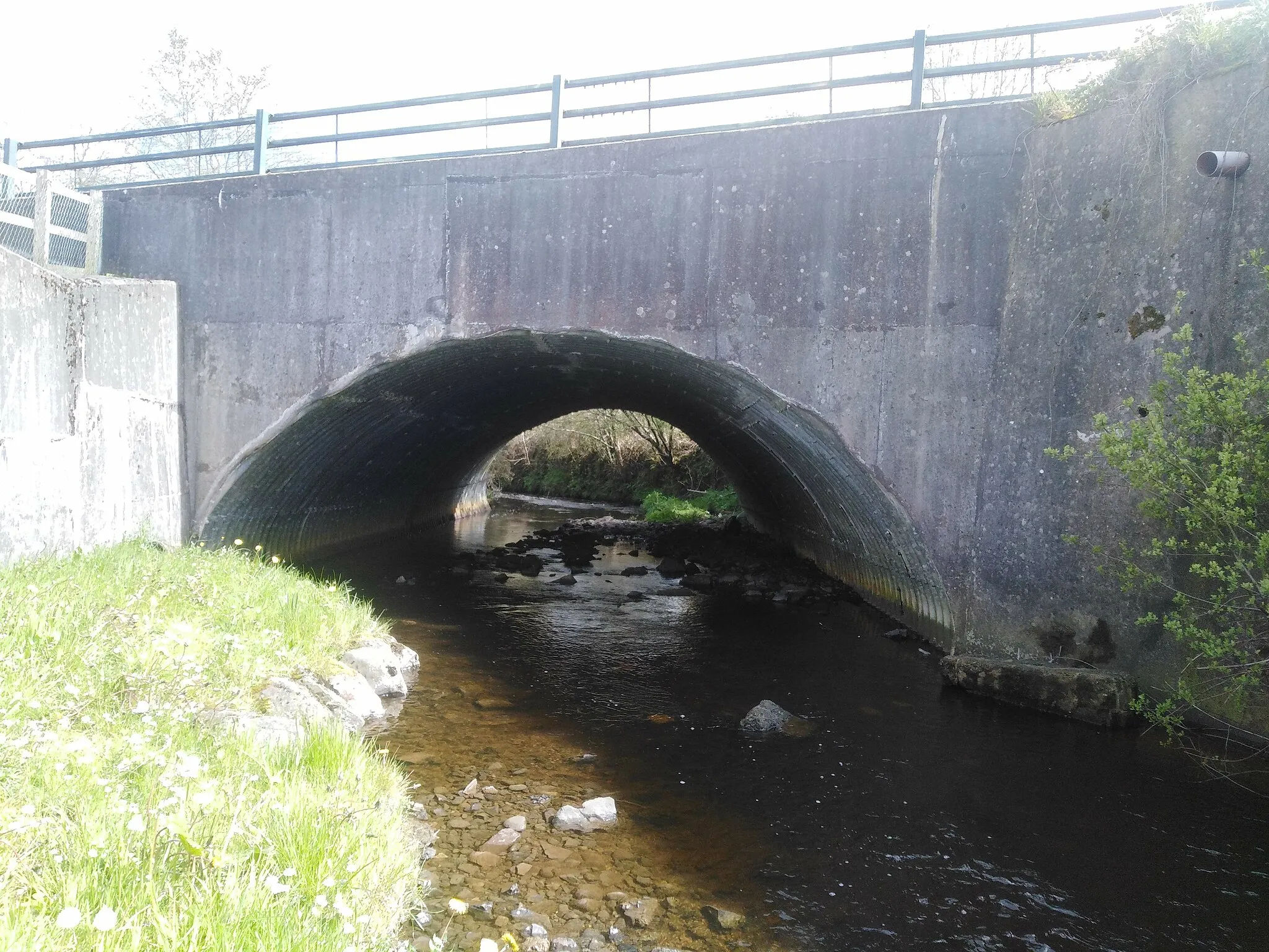 Photo showing: Galwilly ,Glen Bridge is a Culvert Bridge located on the outskirts of Maghera spans the Milltown Burn.