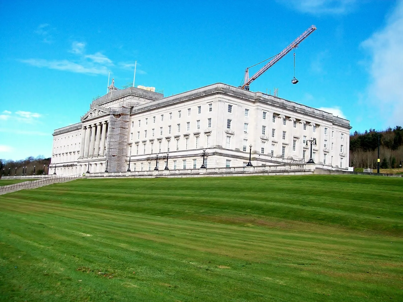 Photo showing: Refurbishing the exterior of Stormont