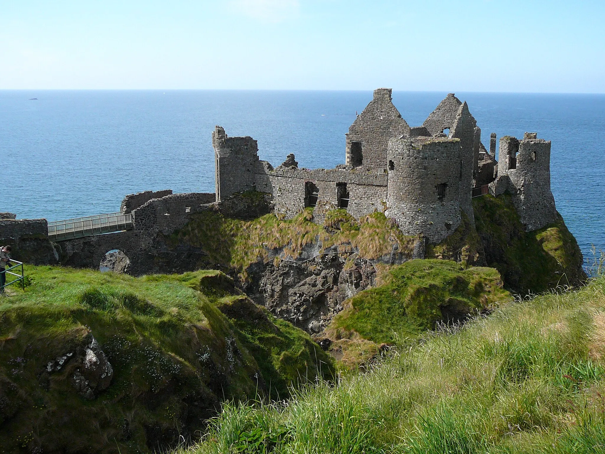 Photo showing: Image of Dunluce Castle Co. Antrim, from the cliff edge.