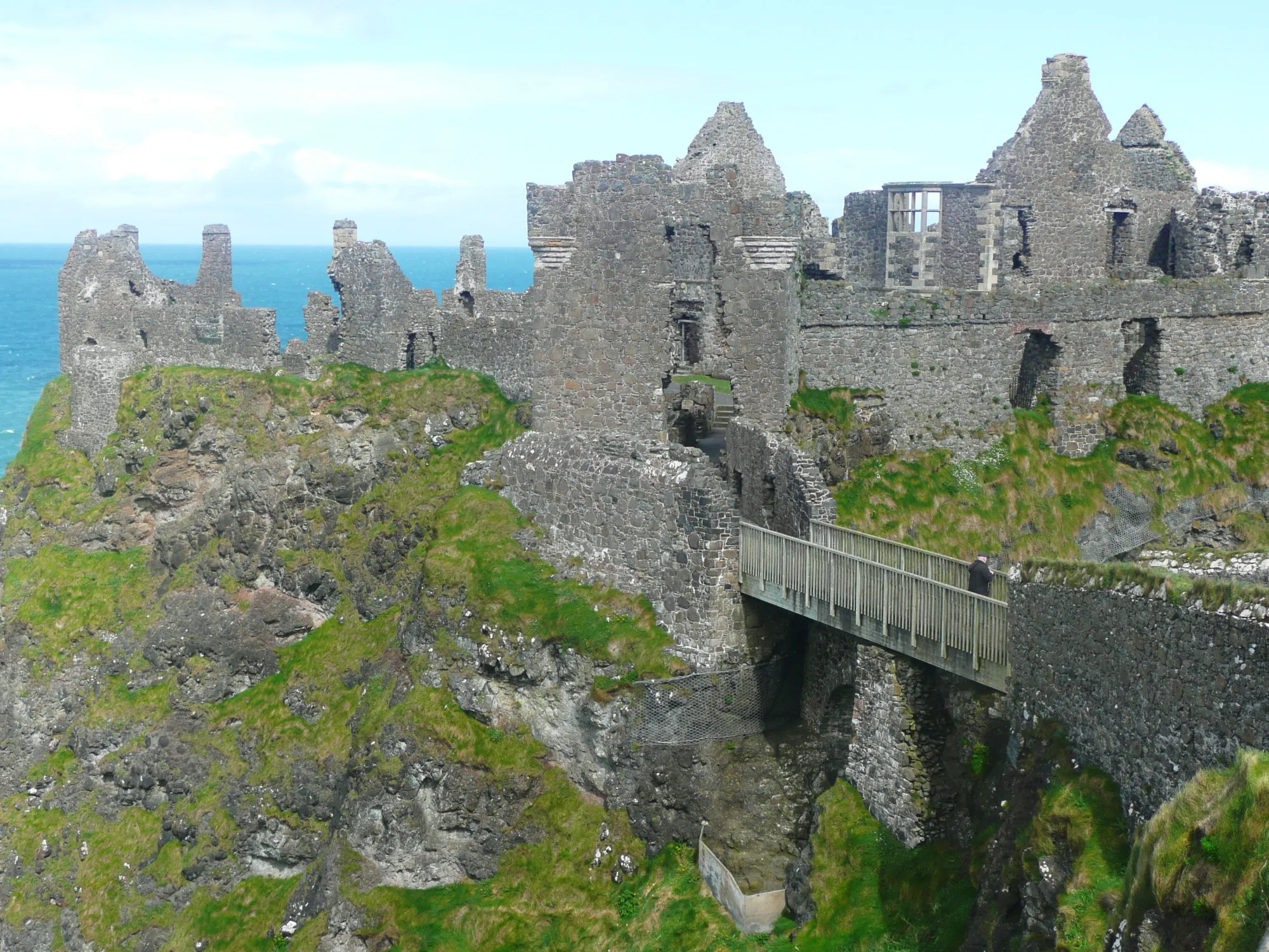 Photo showing: The Bridge to Dunluce Castle