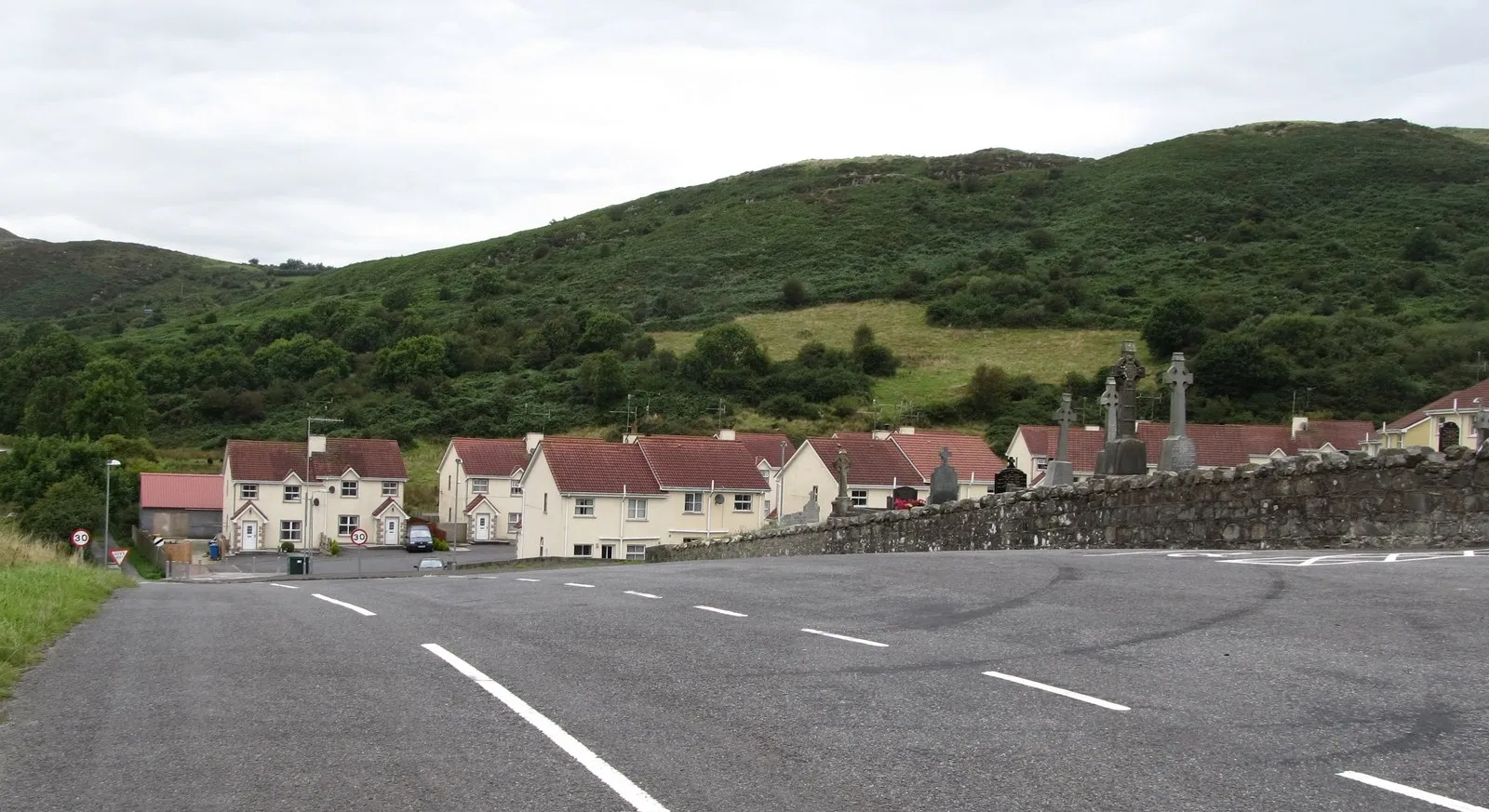 Photo showing: Houses in the Lisgarvagh Estate on Mountain Road in the village of Lislea