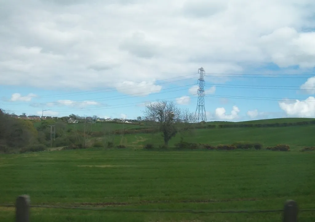 Photo showing: Powerlines east of the A24 (Saintfield Road)