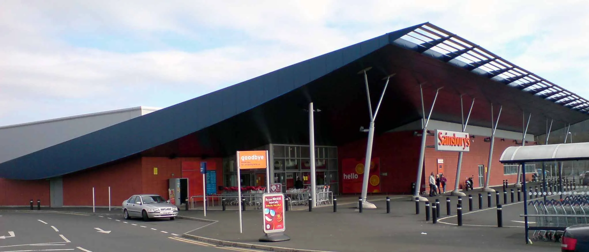 Photo showing: Sainsbury's Holywood Exchange