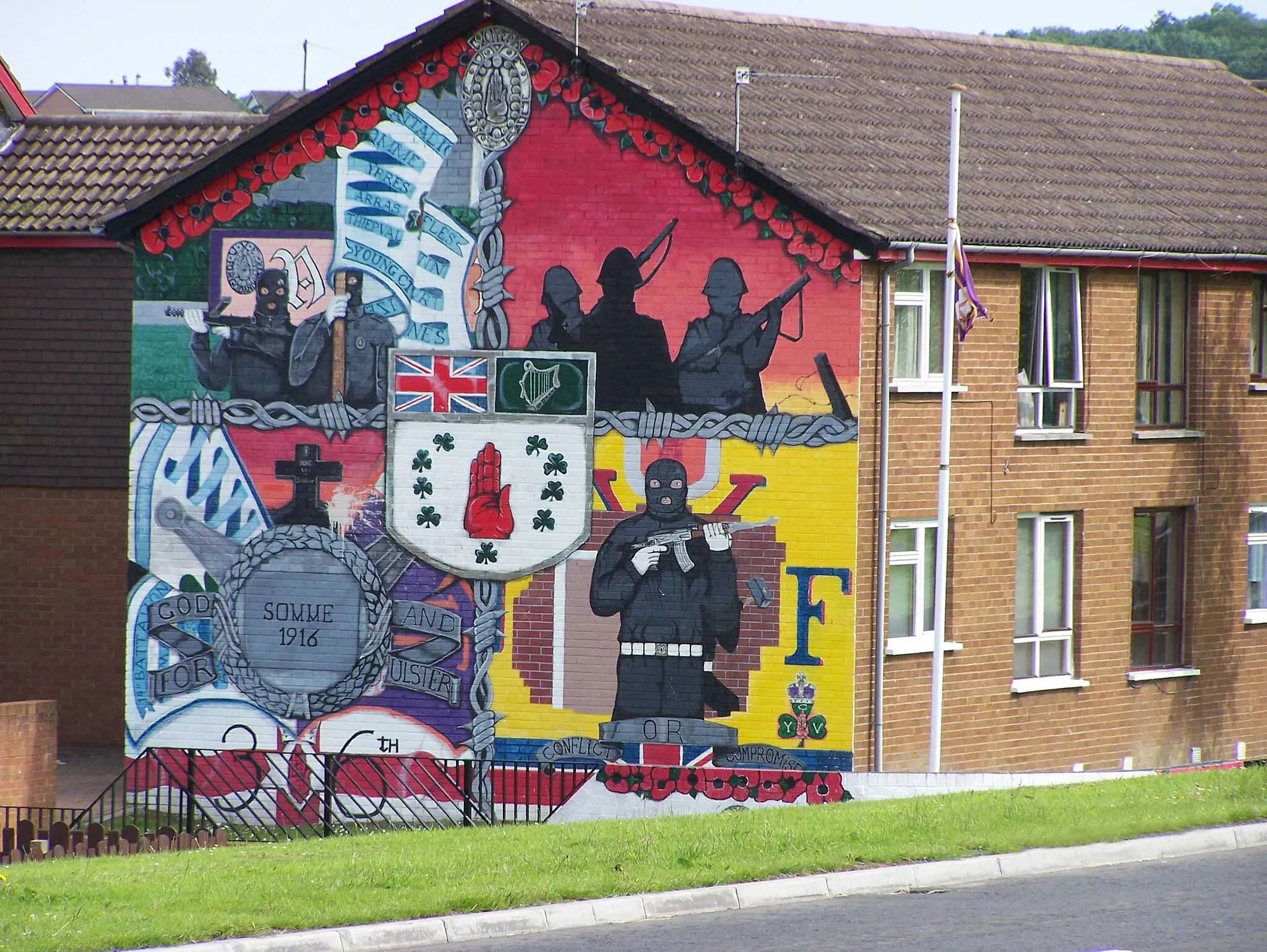 Photo showing: Defence Mural
