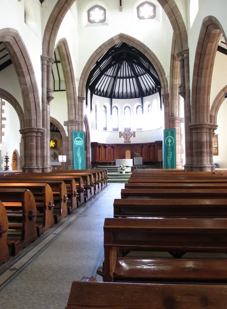 Photo showing: The interior of St Patrick's Church, Newtownards
