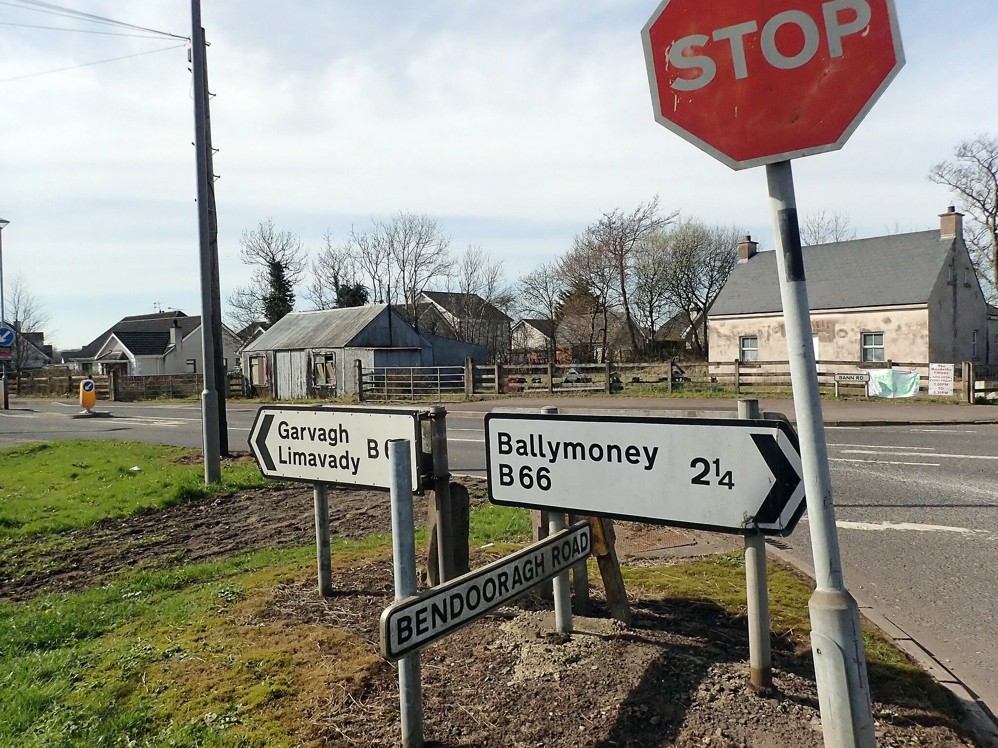 Photo showing: Bendooragh crossroads, County Antrim