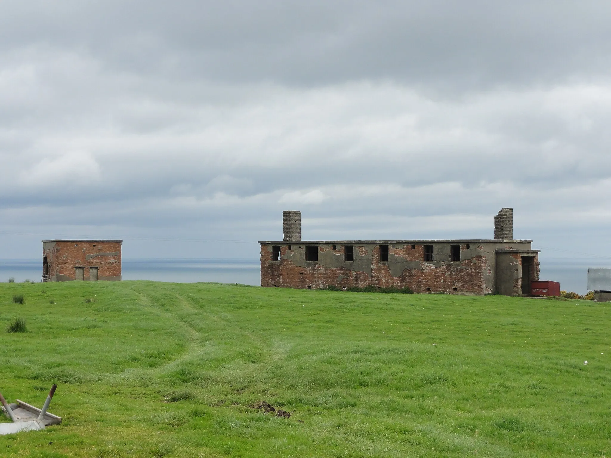 Photo showing: Abandoned buildings