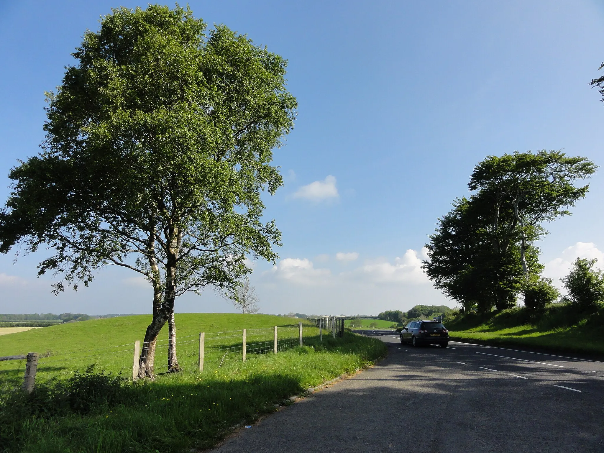 Photo showing: Layby and road