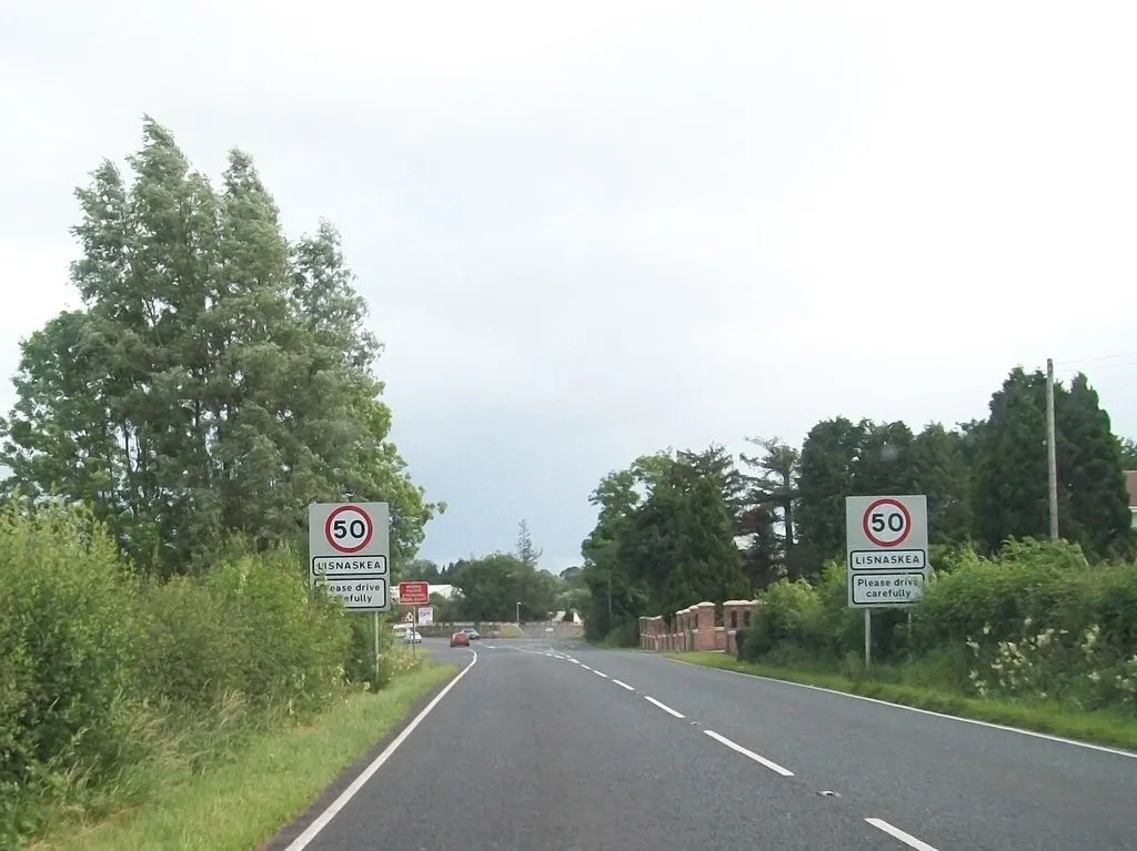 Photo showing: Entering Lisnaskea from the north along the A34