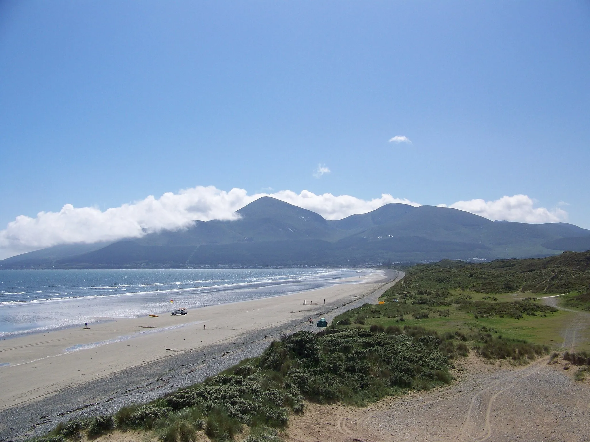 Photo showing: Murlough Beach with the Mourne Mountains in the background, Northern Ireland