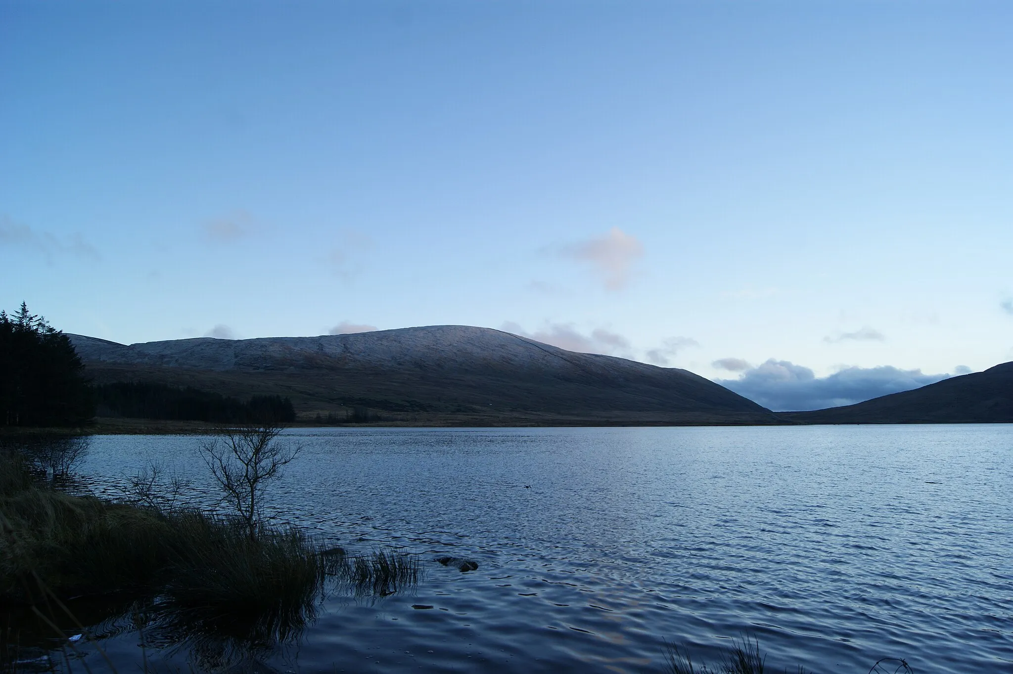 Photo showing: Mourne Mountains: Spelga Reservoir and Slieve Muck