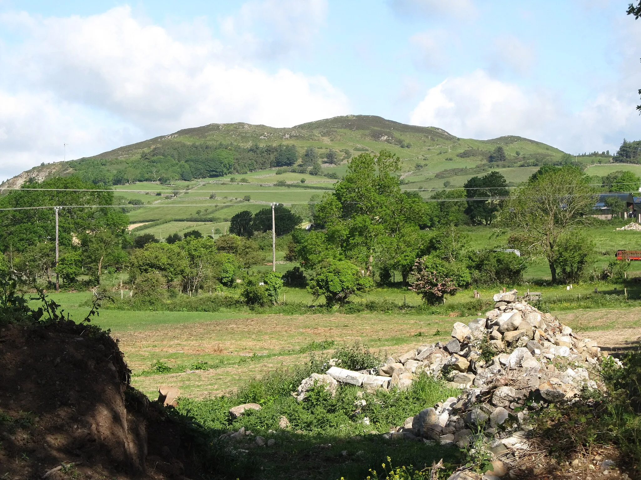 Photo showing: Clonvaraghan Mountain from the southern end of McKays Road