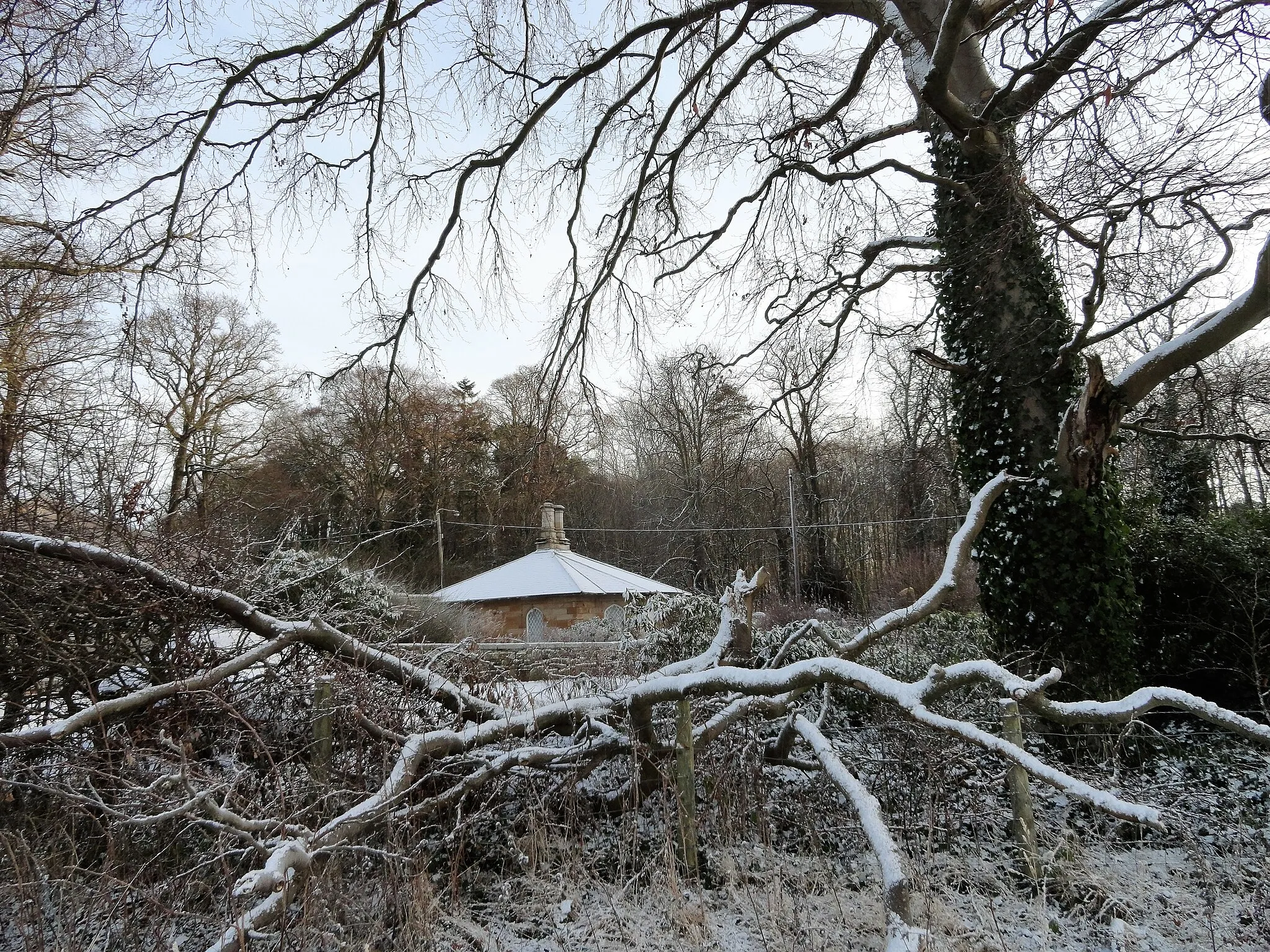 Photo showing: Former lodge