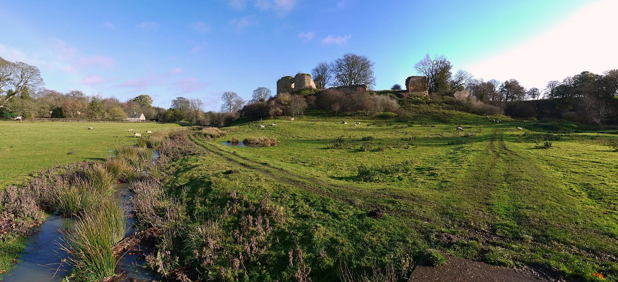 Photo showing: Mitford Castle