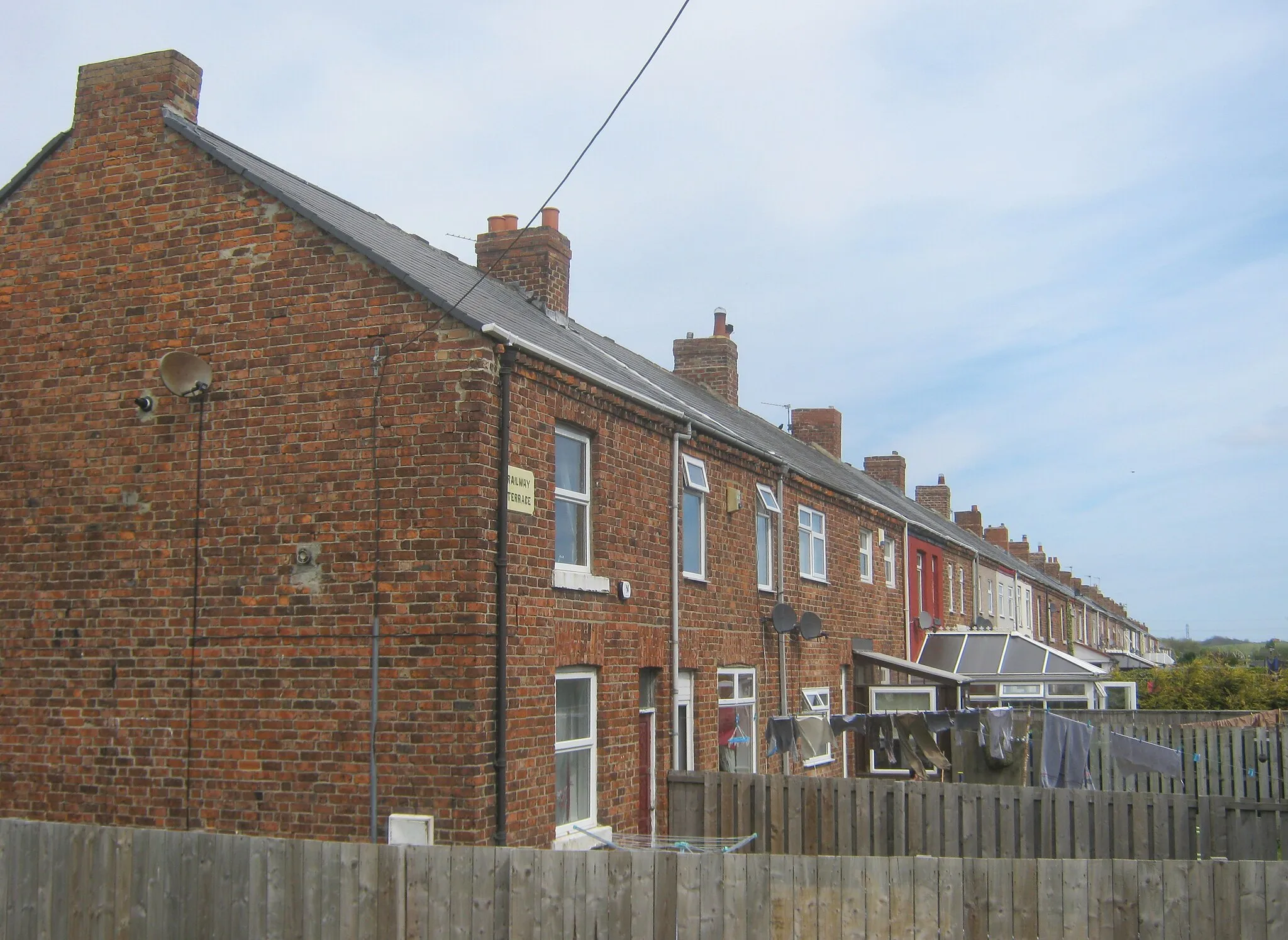 Photo showing: Railway Terrace in New Herrington