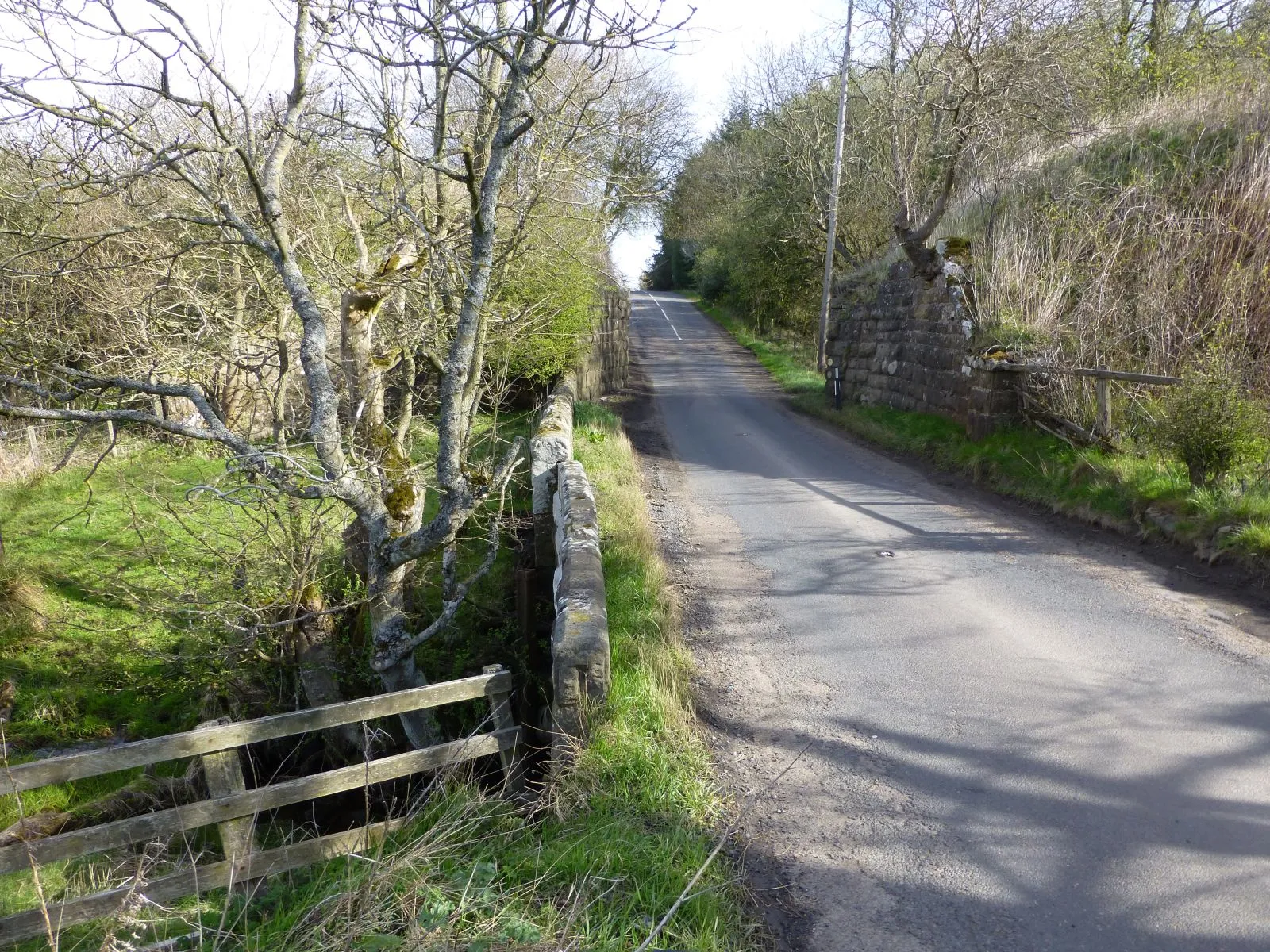 Photo showing: Bridge abutments on former Northumberland Central Railway