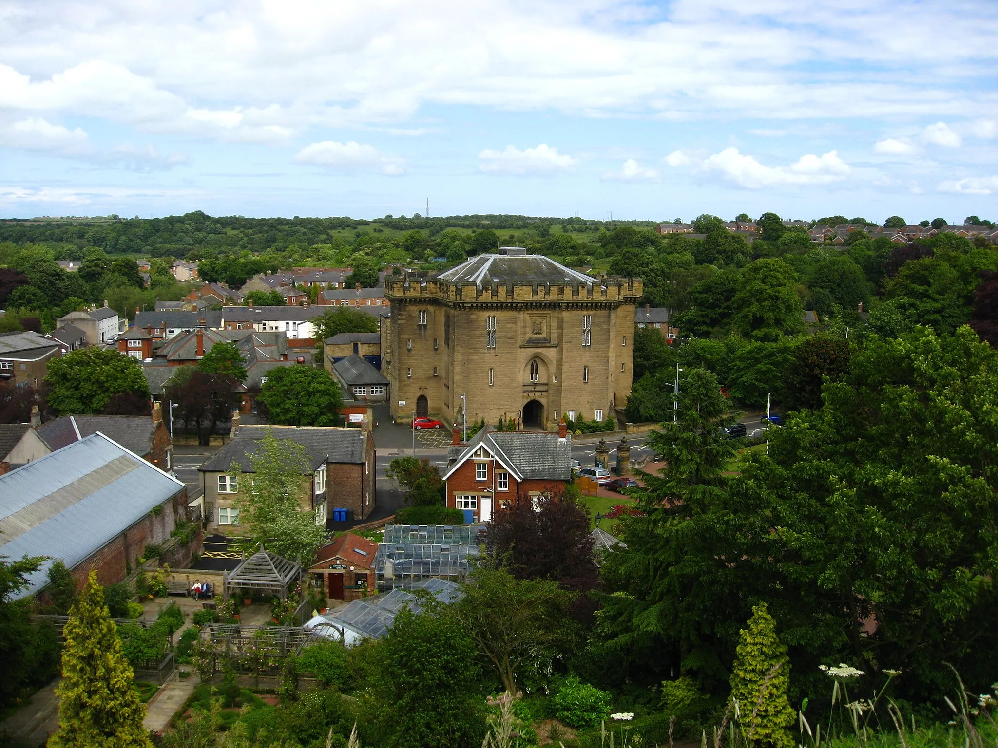 Photo showing: Morpeth Old Gatehouse