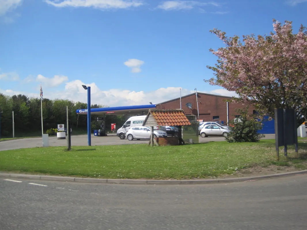 Photo showing: Purdy Lodge Service Station