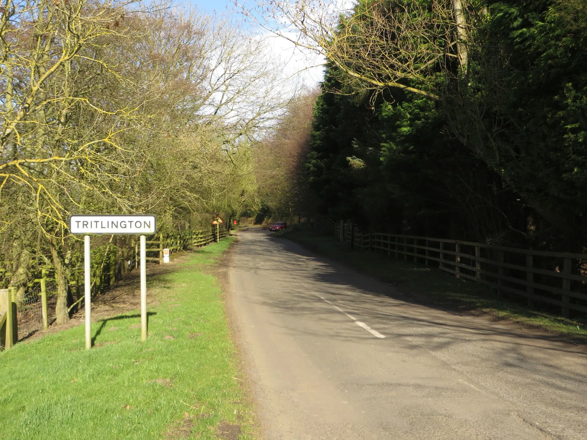 Photo showing: Entering Tritlington