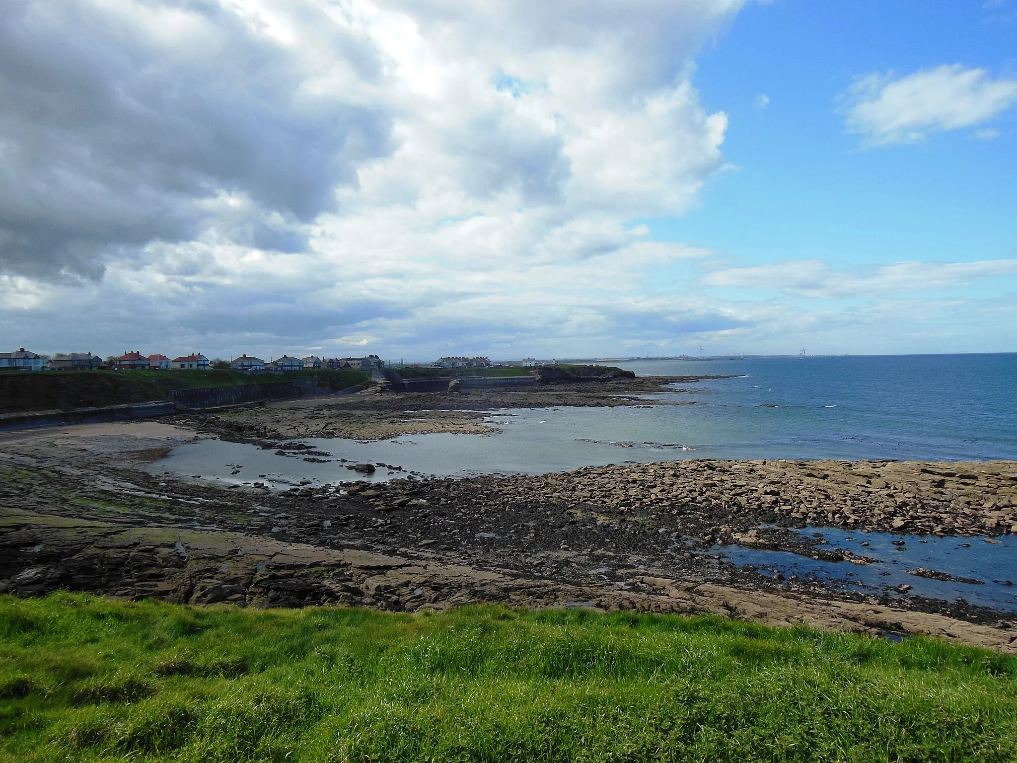 Photo showing: Collywell Bay