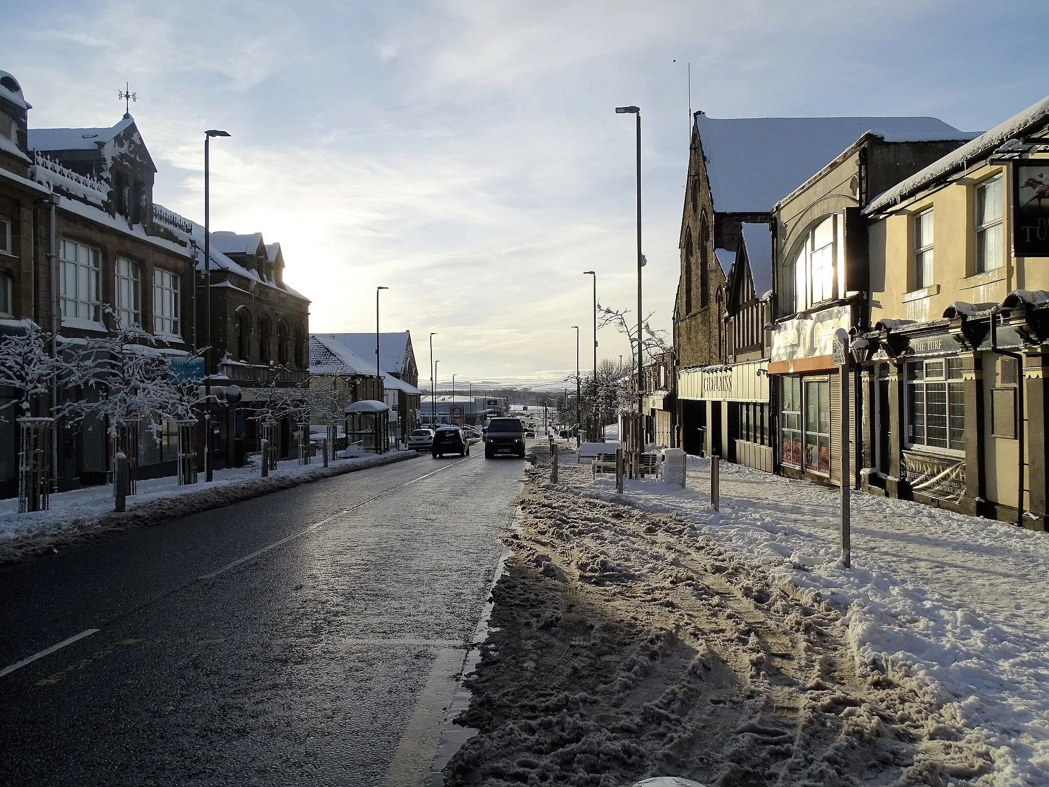 Photo showing: Snow covered Front Street in the town of Consett, County Durham, England.