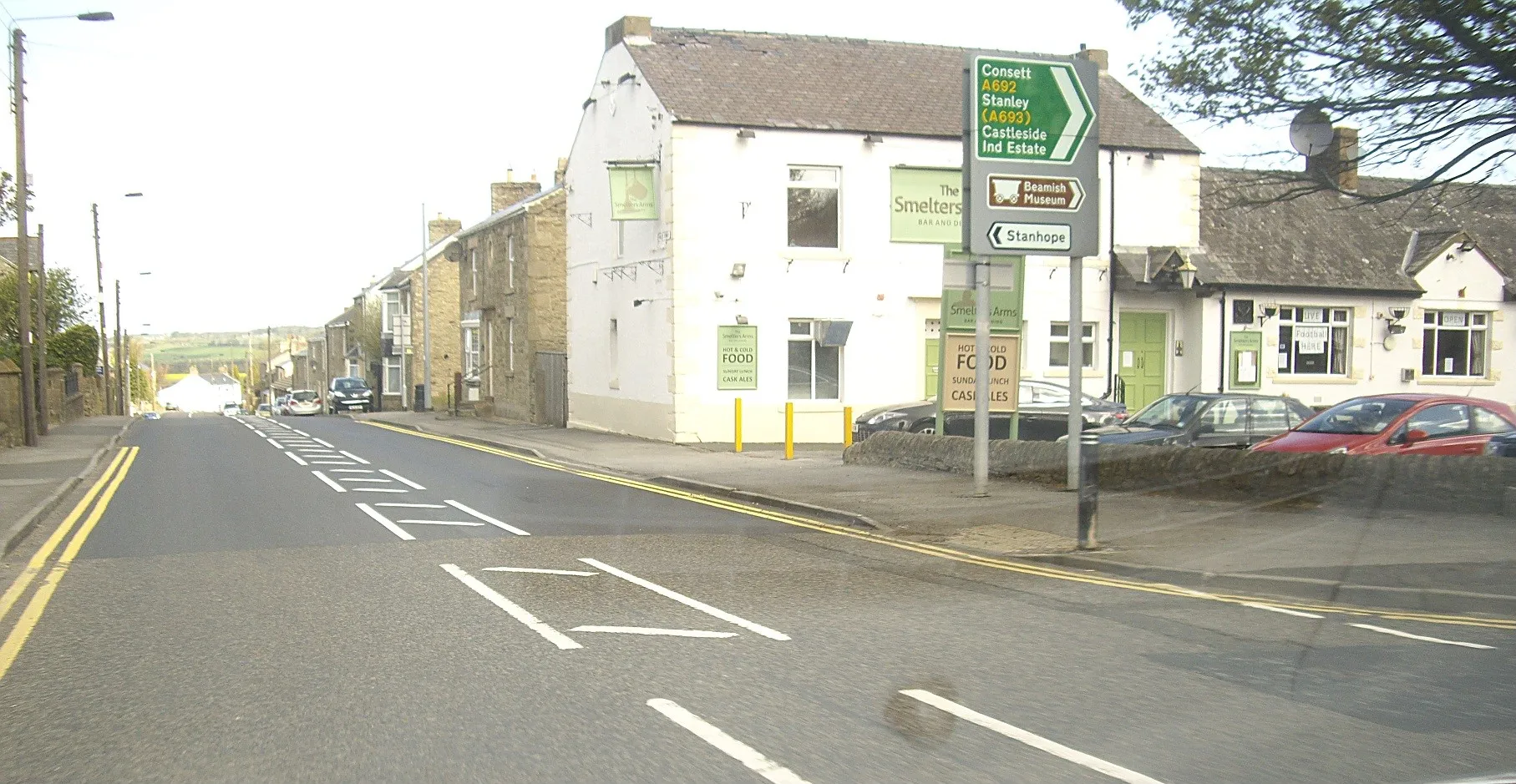 Photo showing: Castleside crossroads on the A68