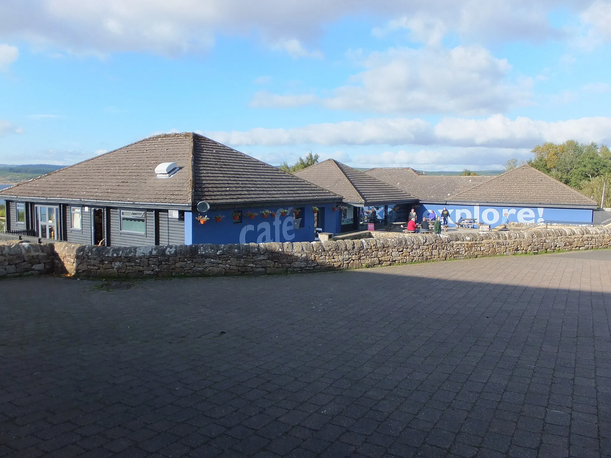 Photo showing: Café and shop complex, Tower Knowe