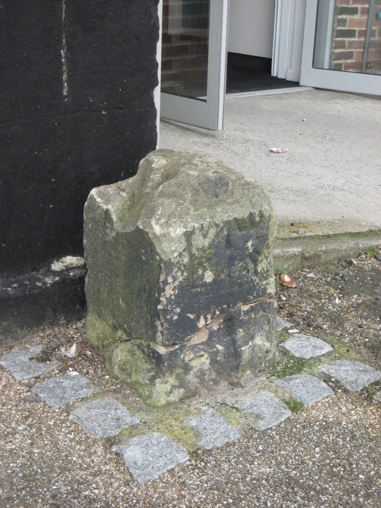 Photo showing: Old Boundary Marker