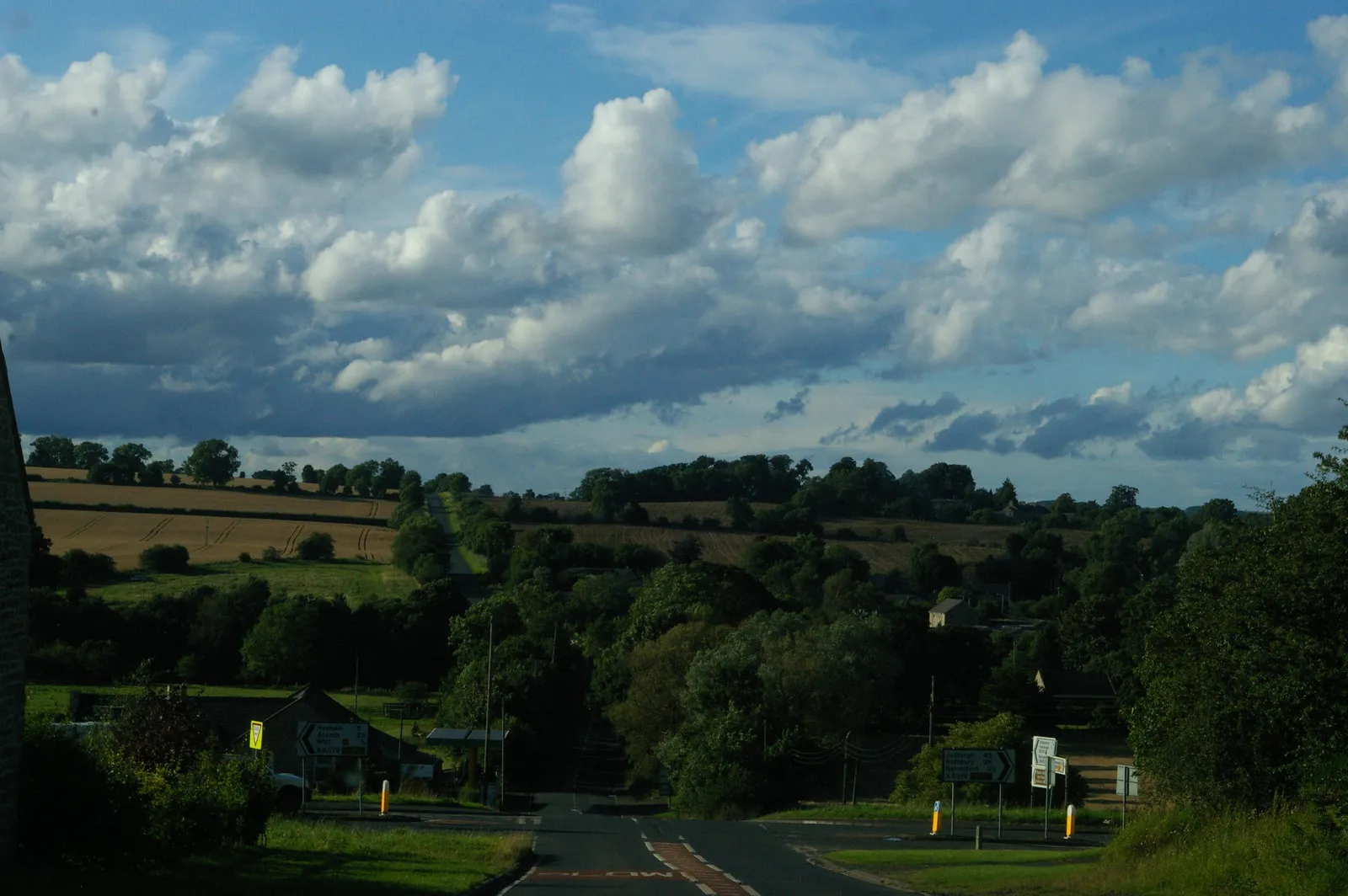 Photo showing: Dropping down Brunton Bank to the crossroads