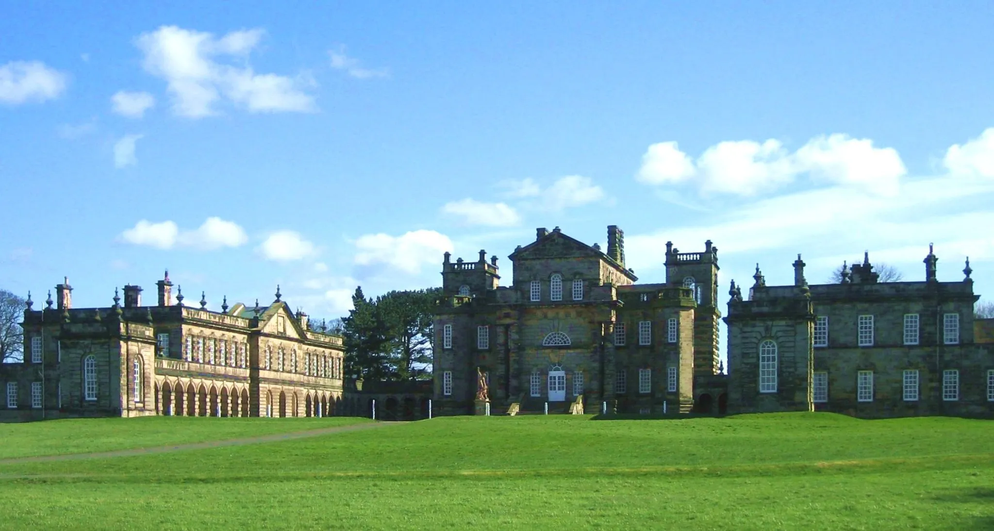 Photo showing: Seaton Delaval Hall - all from north-west