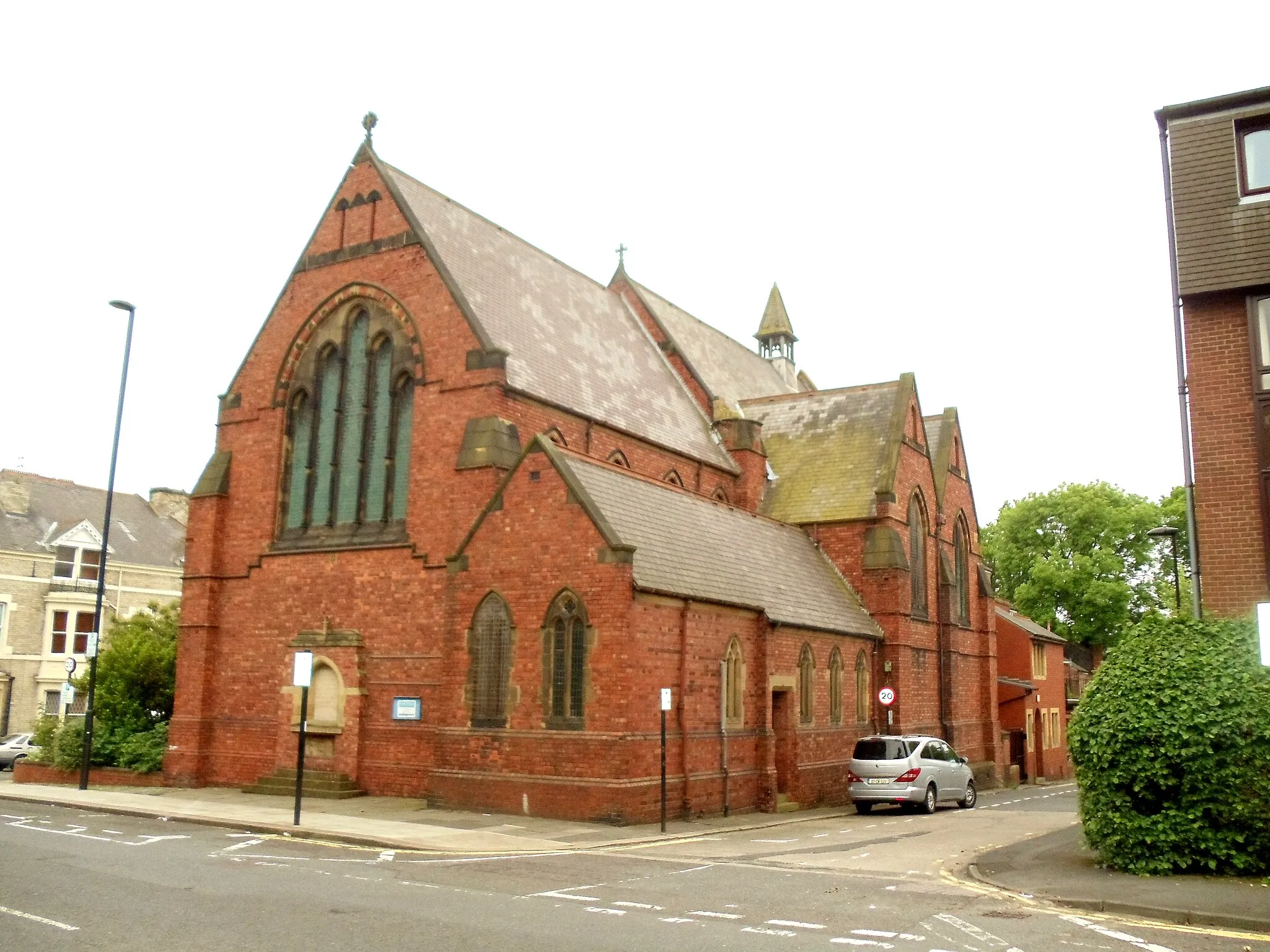 Photo showing: St Luke's Church, Spittal Tongues, Newcastle upon Tyne