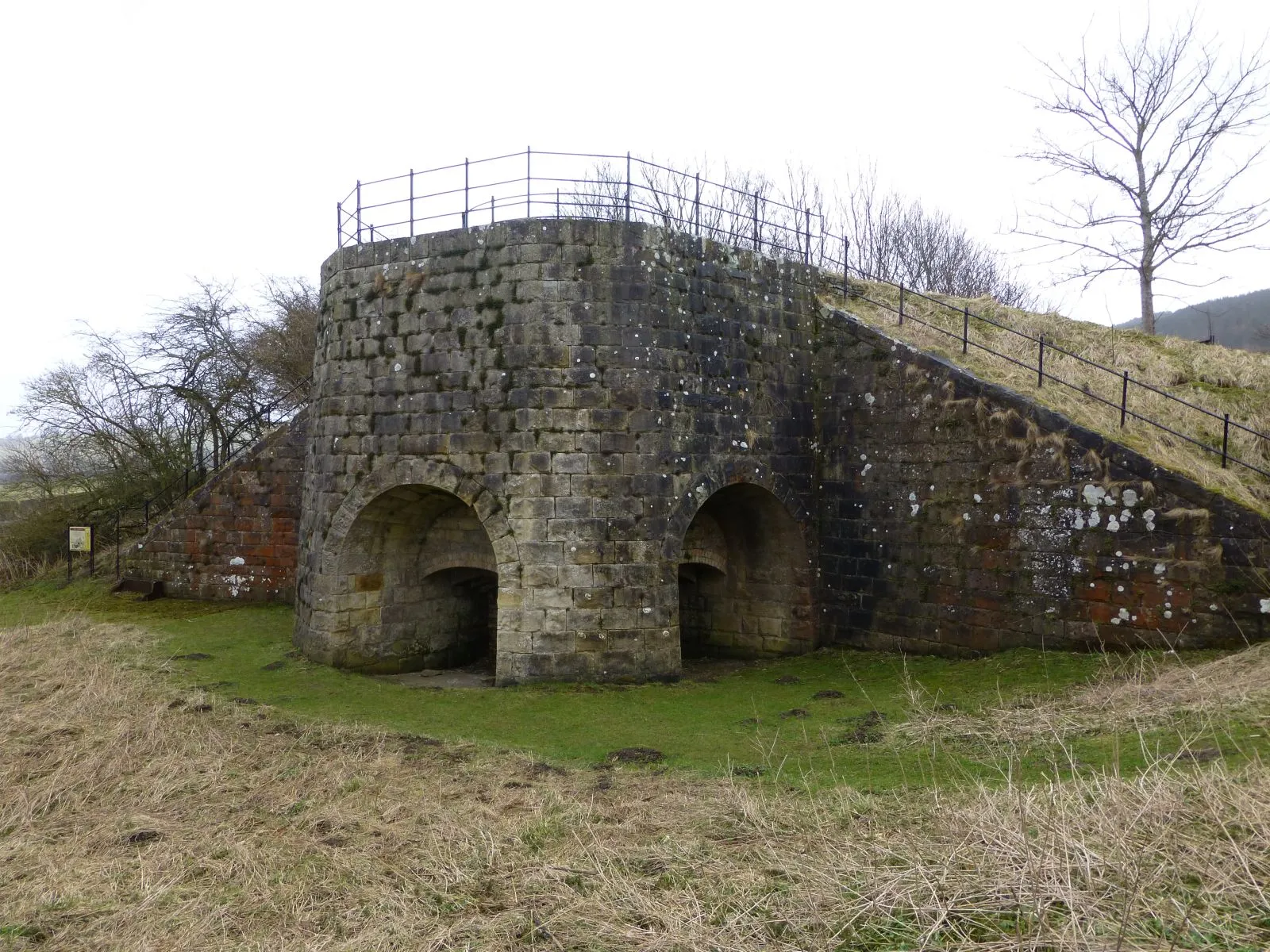 Photo showing: Tosson Lime Kiln