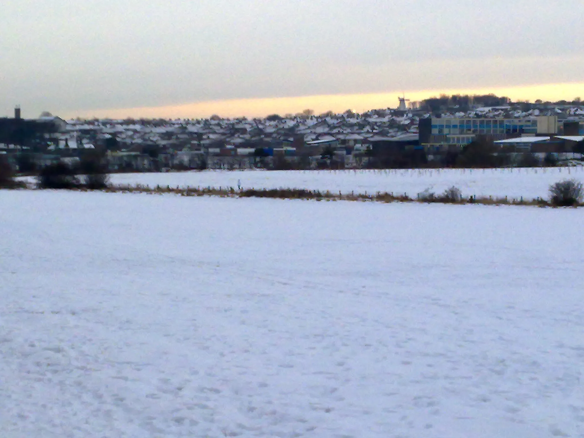 Photo showing: Fulwell and windmill from the north, 2010